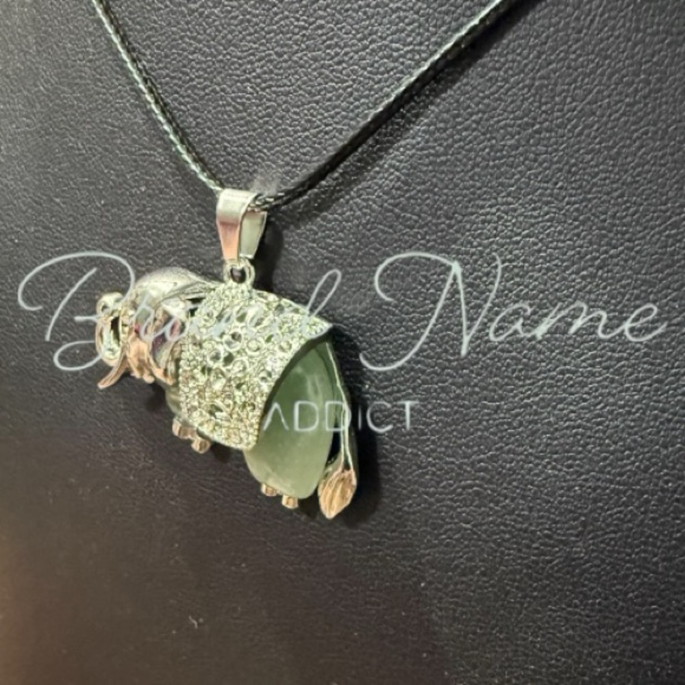 Green Aventurine Silver Toned Elephant Necklace - Picture 3 of 6